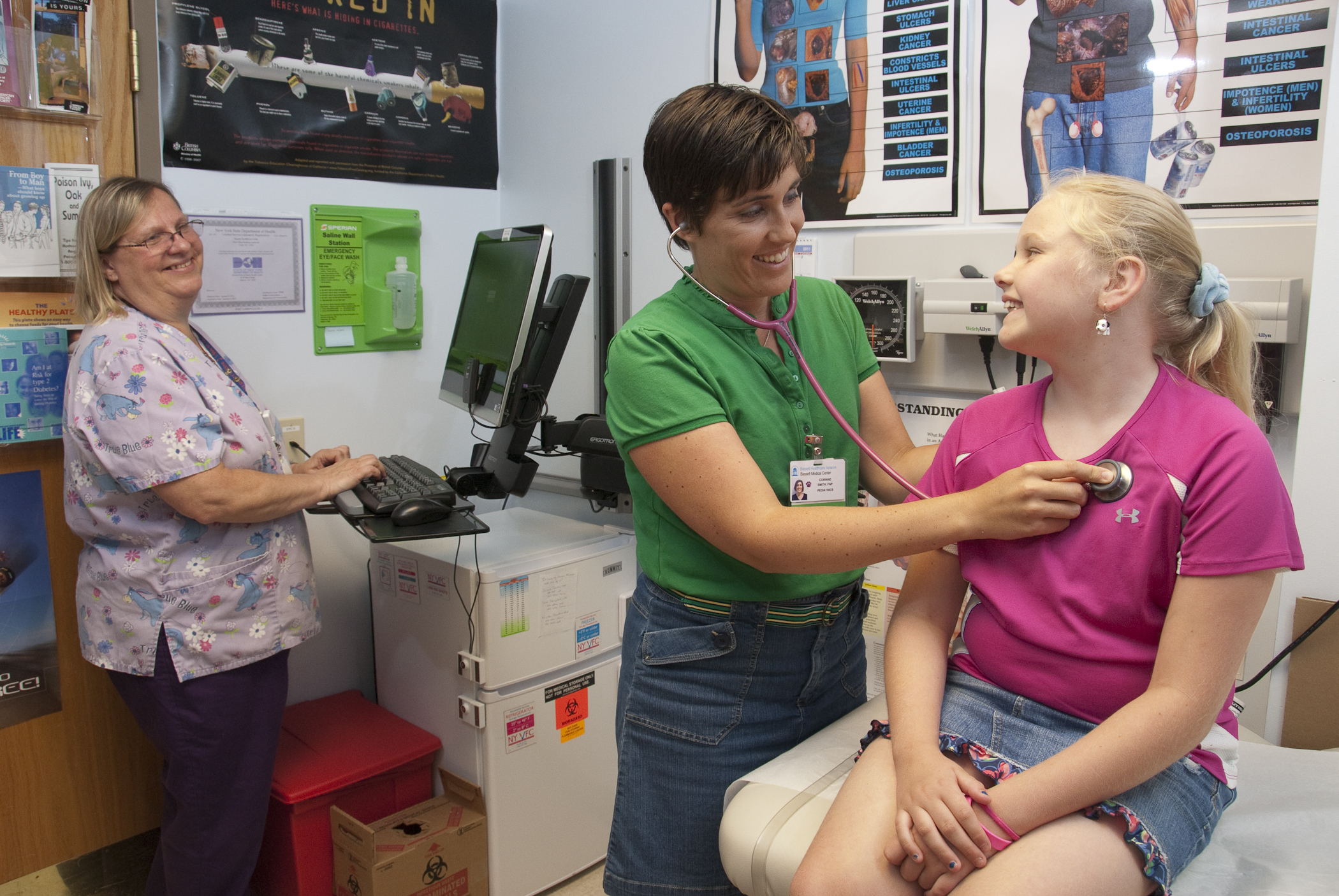 A school nurse is diagnosing the patient